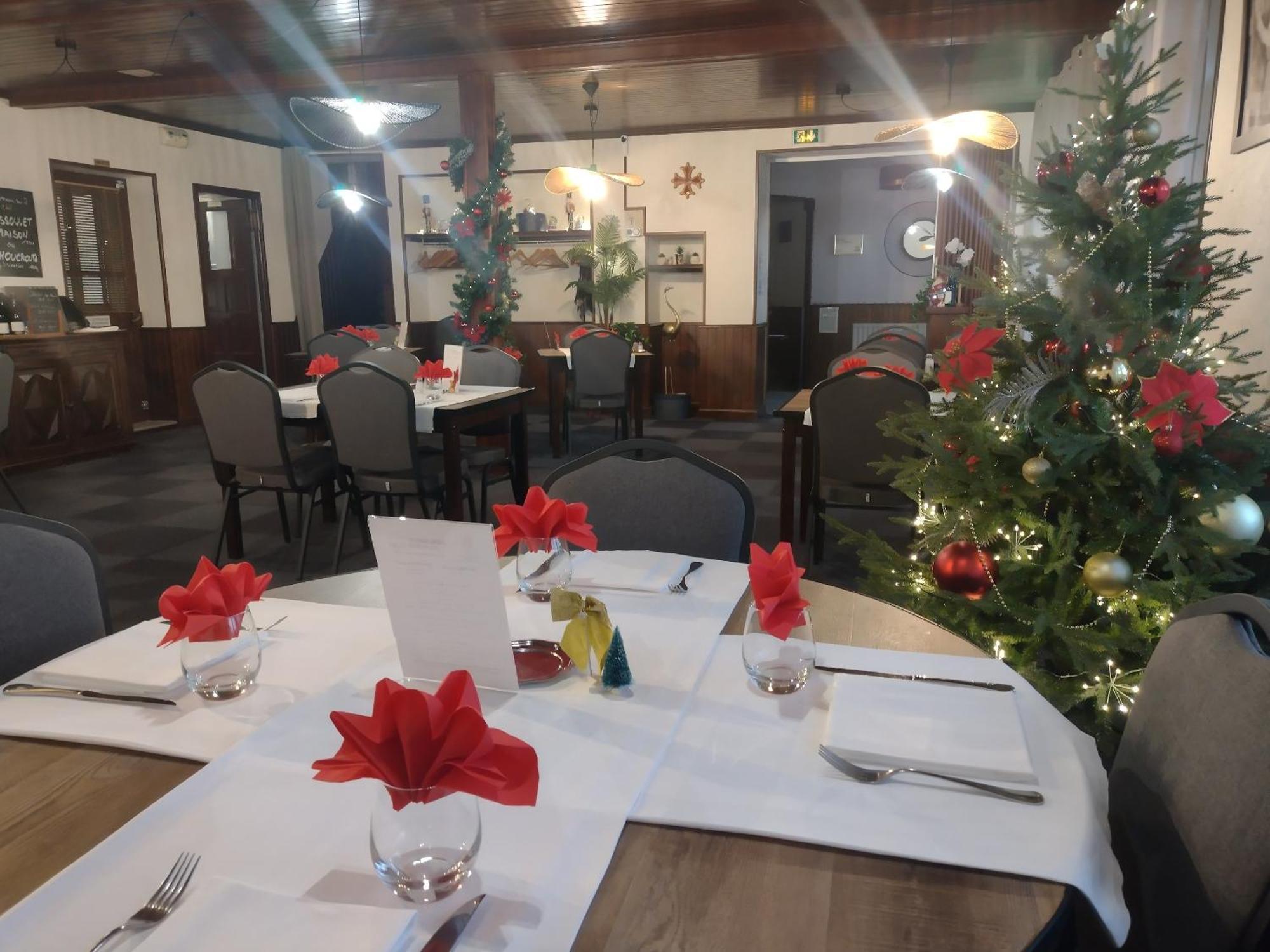 Auberge D'Ici Et D'Ailleurs Cressensac-Sarrazac Εξωτερικό φωτογραφία